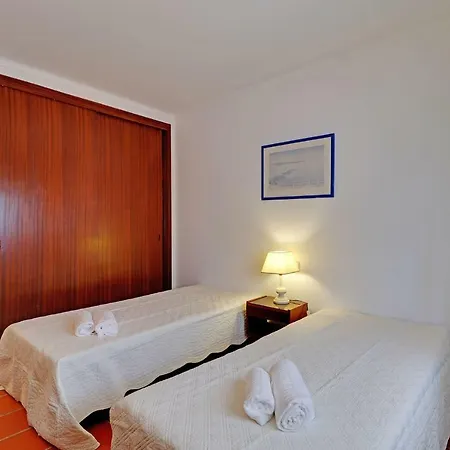 Typical With Pool By Homing Apartment *