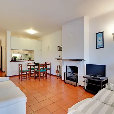 Apartment Typical With Pool By Homing *
